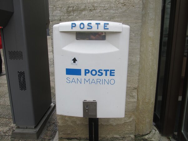 Sokat ér az ide bedobott képeslap