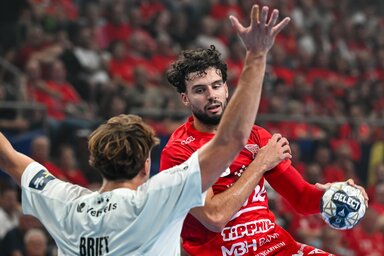 Az első fordulóban elszenvedett vereséget követően hazai pályán javí- tott a Veszprém (Fotó: MTI)