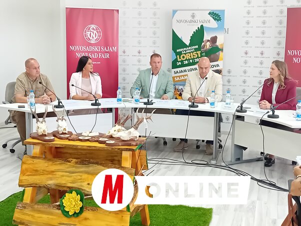 Az Újvidéki Vásár illetékesei ismertetik a LORIST kínálatát (Fotó: Paraczky László felvétele)