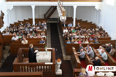 Az istentiszteleten jelen voltak a magyar ajkú diákok és tanáraik (Fotó: Lakatos János felvétele)