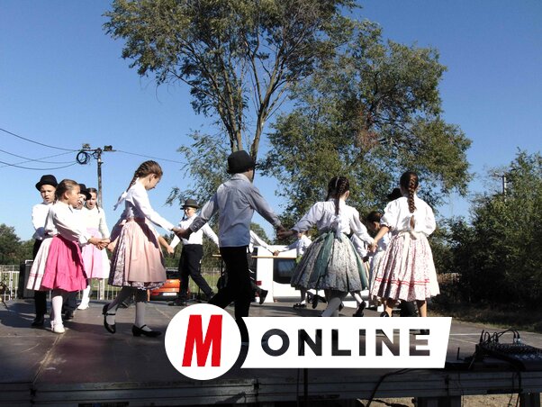 A rendezvény művelődési műsorában gyermekjátékokat és -dalokat mutatott be a Kincsünk picik csoportja (Vidács Hajnalka felvétele)