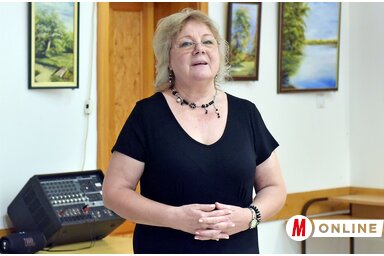 Oláj Ibolya amatőr festő gyerekkora óta foglalkozik képzőművészettel (Gergely Árpád felvétele)