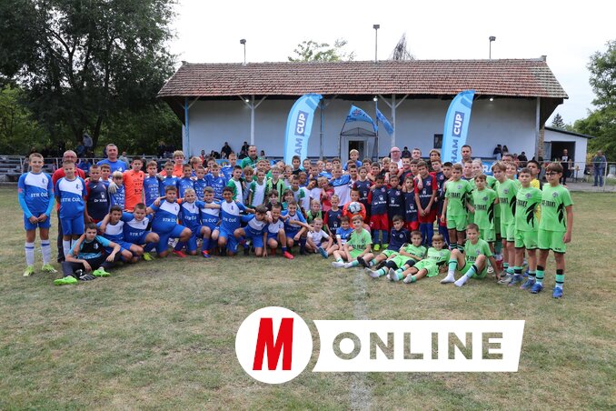 Az U12-es torna résztvevői (Fotó: Vidács Hajnalka felvétele)