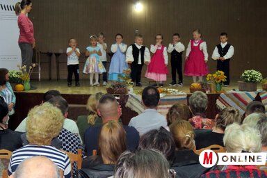 A legkisebbek fellépése (Fotó: Kecskés István)