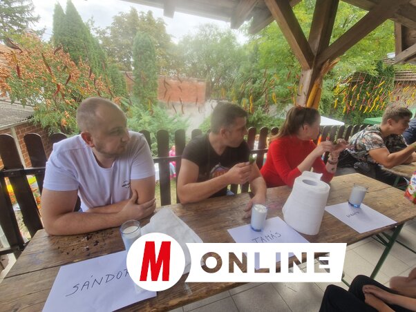 Az idén négyen mérették meg magukat a chilievő versenyen (Fotó: Bartus Bella)