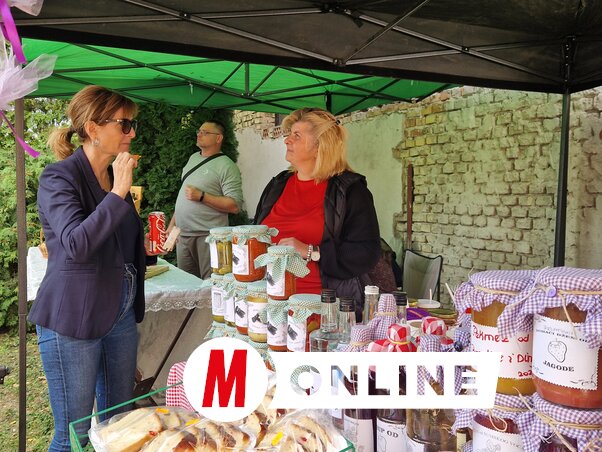 Házi készítésű finomságokat is vehettek az érdeklődők (Fotó: Bartus Bella)