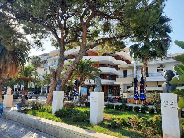 Saranda nagyjai