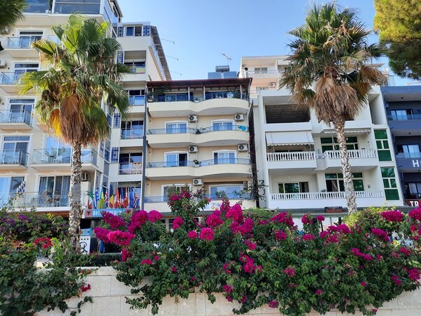 Modern üdülőhely