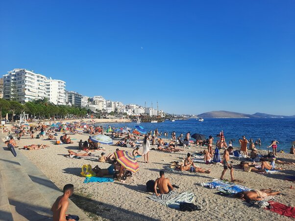 Apró kavicsos a strand