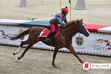 Rozs Anna Júlia nyerte a negyedik középfutamot (Ótos András felvétele)