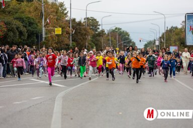 A legkisebbek szüleik kíséretében érkeztek (Fotó: Vidács Hajnalka)