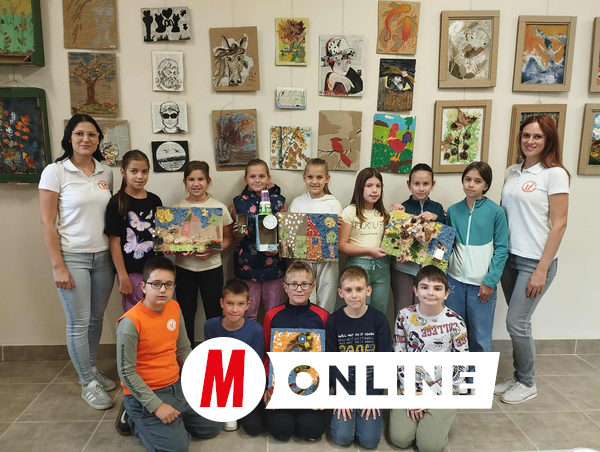 A helyi Petőfi Sándor Általános Iskola tanulói két tanítónő kíséretében érkeztek a rendezvényre (Kancsár Izabella felvétele)