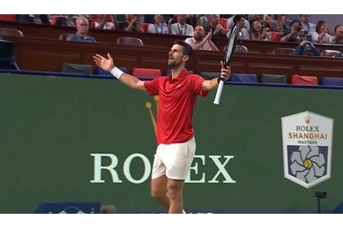 Novak Đoković bejutott a sanghaji teniszverseny elődöntőjébe. (Kép: Printscreen / X)