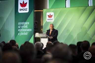 Beszédében Orbán Viktor nagy örömként emlékezett meg arról, hogy egy magyar ember nyerte el az idei irodalmi Nobel-díjat. (Kép: MTI/Miniszterelnöki Kommunikációs Főosztály/Kaiser Ákos)I