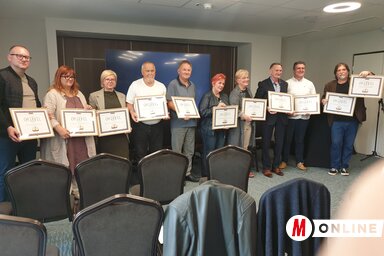 A médiaszervezetek képviselői elismerő oklevelet vettek át. (Fotó: vas)