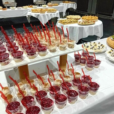 Tiramisu és túrótorta pohárban