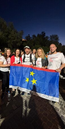 A Spartathlon előtt támogatóival és kísérőcsapatával – nélkülük nem lett volna teljes az út