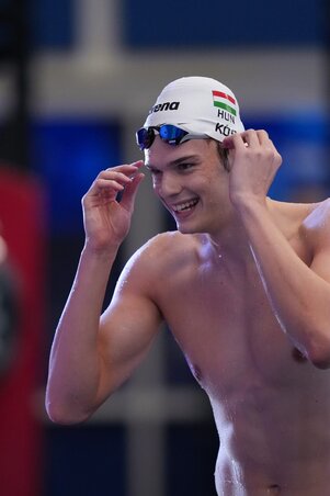 Kós Hubert a három hátúszószámból kettőt megnyert (Fotó: facebook.com/uszoszovetseg)