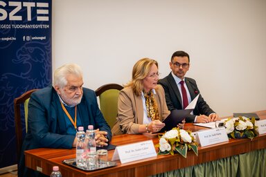 A JATE-díj Testület sajtótájékoztatója. (Képek: Sahin-Tóth István)