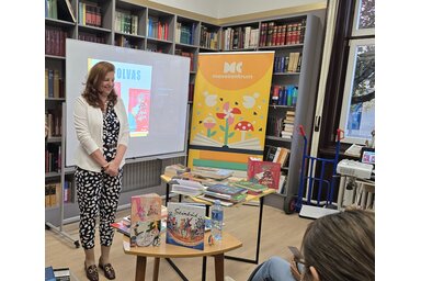 Harmath Artemisz Apa olvas című antológia kötetét mutatta be Topolyán/Fotó: Gulyás Réka