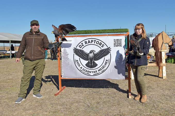 A solymászok Martonosról érkeztek (Gergely Árpád felvétele)