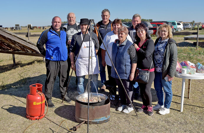 Kálmán Magdolna és József nélkül Ilonafalván nincs esemény (Gergely Árpád felvétele)