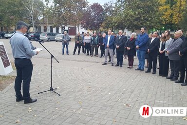 Vass Zoltán horgosi történész mondott beszédet (Bajić Jenei Klementina) Vass Zoltán horgosi történész mondott beszédet (Bajić Jenei Klementina)