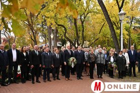 Megemlékezés a Szabadság madara szobornál palicson és közös főhajtás Szabadkán