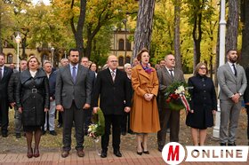 Megemlékezés a Szabadság madara szobornál palicson és közös főhajtás Szabadkán