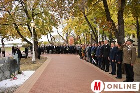 Megemlékezés a Szabadság madara szobornál palicson és közös főhajtás Szabadkán