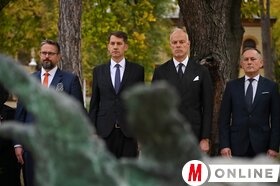 Megemlékezés a Szabadság madara szobornál palicson és közös főhajtás Szabadkán