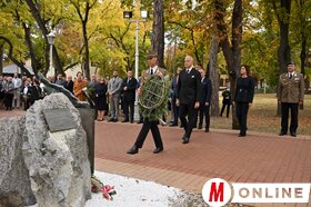 Megemlékezés a Szabadság madara szobornál palicson és közös főhajtás Szabadkán