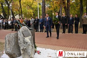 Megemlékezés a Szabadság madara szobornál palicson és közös főhajtás Szabadkán