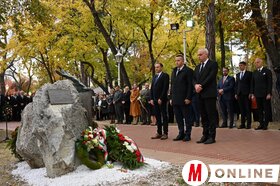 Megemlékezés a Szabadság madara szobornál palicson és közös főhajtás Szabadkán