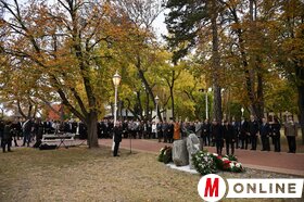 Megemlékezés a Szabadság madara szobornál palicson és közös főhajtás Szabadkán