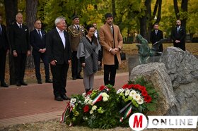 Megemlékezés a Szabadság madara szobornál palicson és közös főhajtás Szabadkán