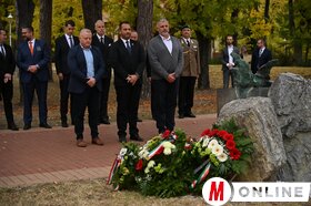 Megemlékezés a Szabadság madara szobornál palicson és közös főhajtás Szabadkán