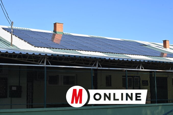 A napelemeket az öltözőépület tetején helyezték el (Fotó: Ótos András felvétele)