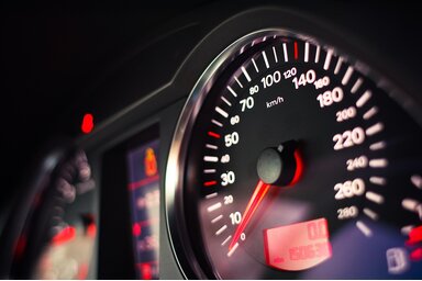 181 km/órával száguldott a 80-as úton. (Kép: Pixabay) 181 km/órával száguldott a 80-as úton. (Kép: Pixabay)