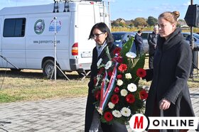 Az 1944/45-ös ártatlan magyar áldozatokra emlékeztek Csúrogon