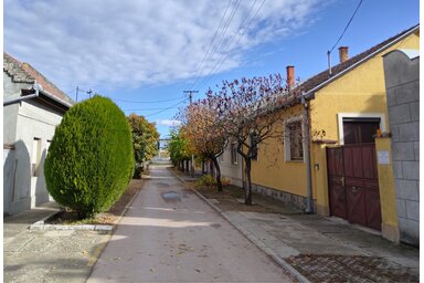 Az utca Kosztolányi és Csáth tanárának nevét viseli / Fotó: Patyi Szilárd