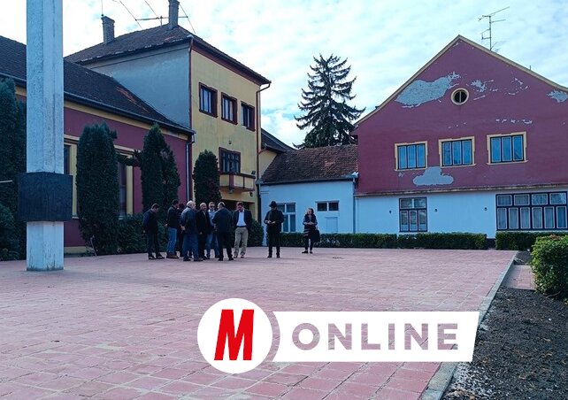 Új burkolatot kapott a színház előtti tér Bácskossuthfalván