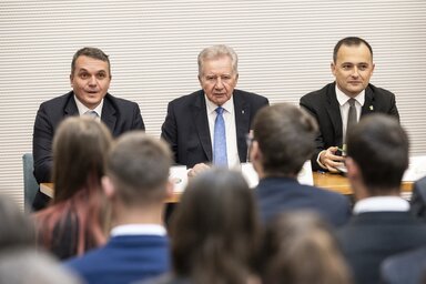 Papp Zsolt György, Jakab István és Herczegh András (Fotó: MTI)