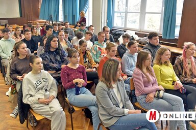 A diákok több esettanulmányt is hallhattak. (Kép: Gergely Árpád felvétele)