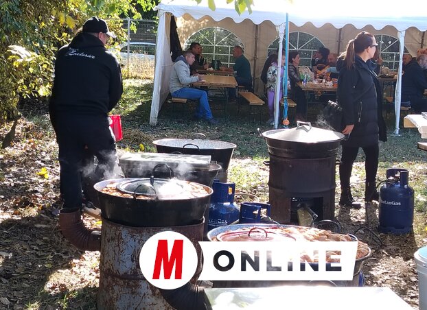 Hatalmas üstökben ezrével főttek a szármák (Tóth Péter felvétele)