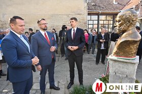 Jókai Mór szobra Pancsova