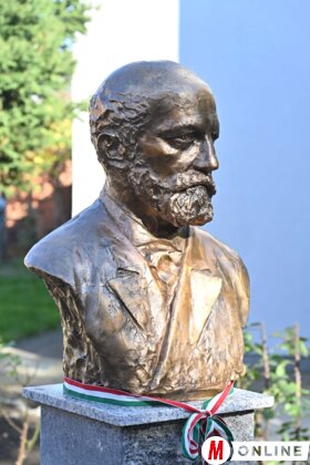 Jókai Mór szobra Pancsova