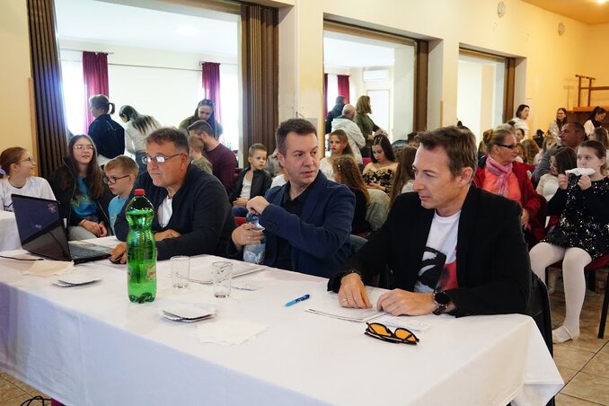 Kiss Gyulának, Erős Ervinnek és Klemm Dávidnak bizony nem volt könnyű dolga (Pászti László felvétele)