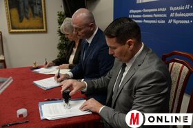 Szerződésaláírás a tanügyi dolgozók magyar nyelven történő pszichológiai pályaalkalmassági vizsgálatára