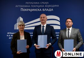 Szerződésaláírás a tanügyi dolgozók magyar nyelven történő pszichológiai pályaalkalmassági vizsgálatára